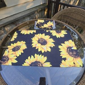 Sunflower Print Dining Table Placemat Set- NEW WITHOUT TAGS